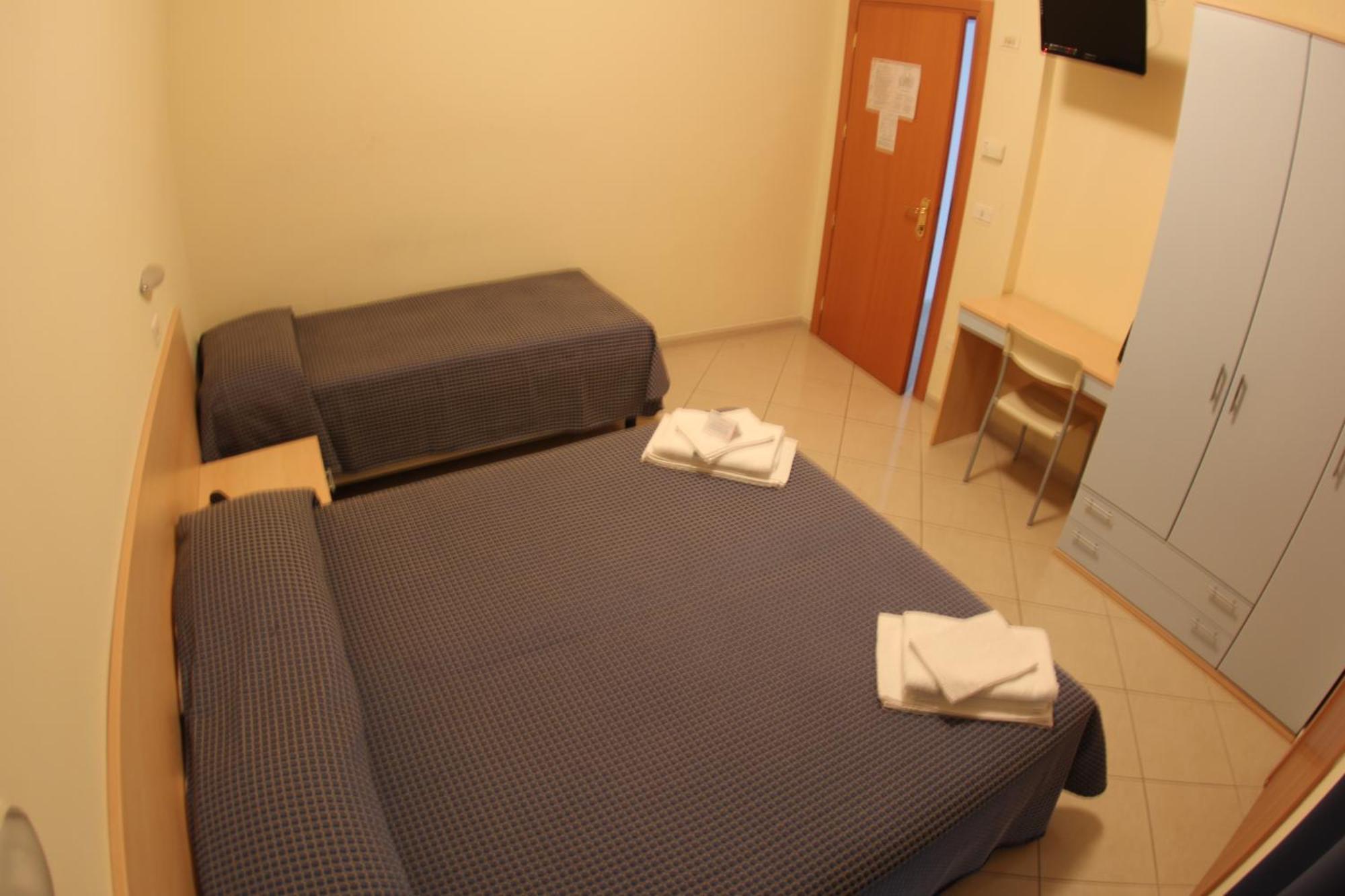 Hotel Fantasy Rimini Room photo