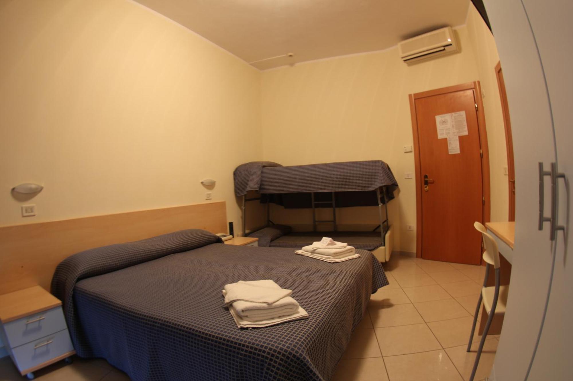 Hotel Fantasy Rimini Room photo