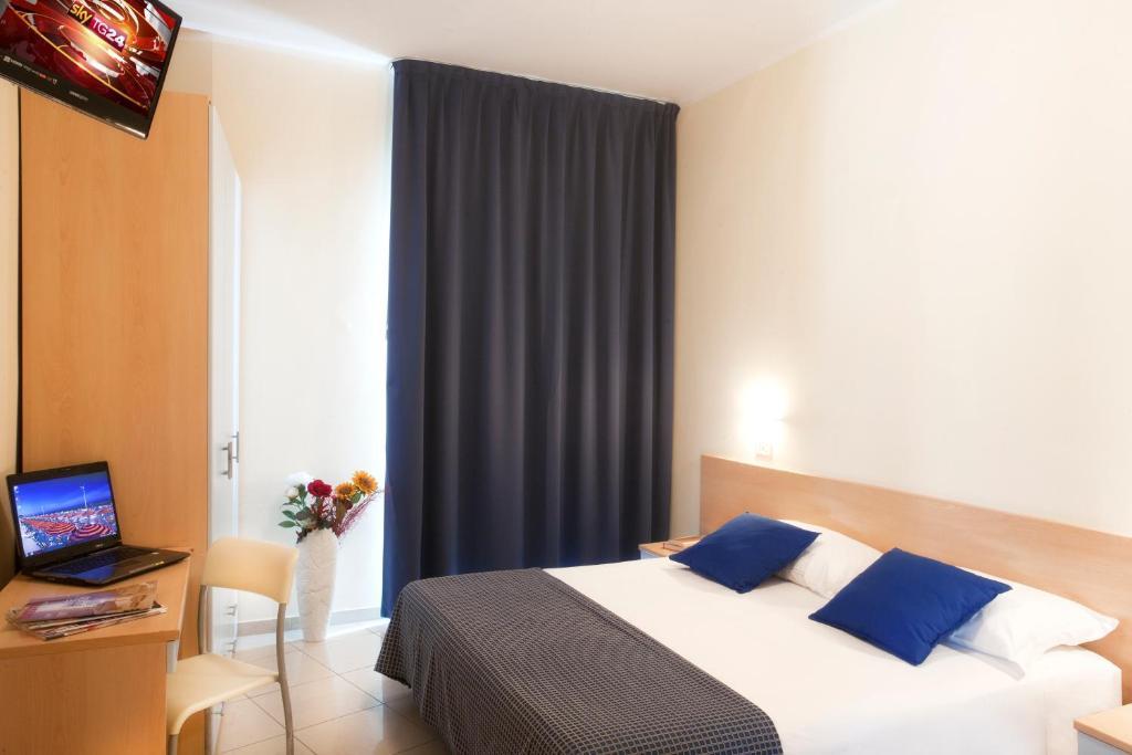 Hotel Fantasy Rimini Exterior photo